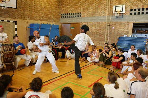 Capoeira ist eine Verbindung aus Sport, Musik und Tanz. Das ist das Besondere an dem brasilianischen Nationalsport.	Foto: VA