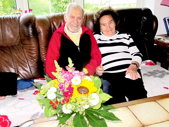 Lieben sich seit mehr als 60 Jahren: Gerhard und Margarethe Hänßler. 	Foto: hw