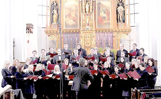 Der Chor von St. Johannes singt zum Auftakt der Erdinger Orgelwoche Beethoven. 	Foto: VA