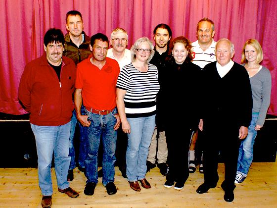 Das Ensemble des Theatervereins Langenpreising hat mit den Proben zu Da Hochstandsjosef begonnen.  	Foto: sy
