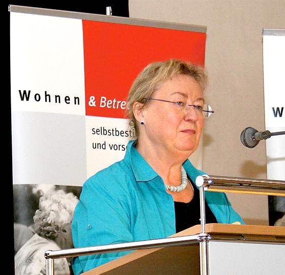 Angelika Zegelin bei ihrem Vortrag im Kardinal-Wendel-Haus.	Foto: VA
