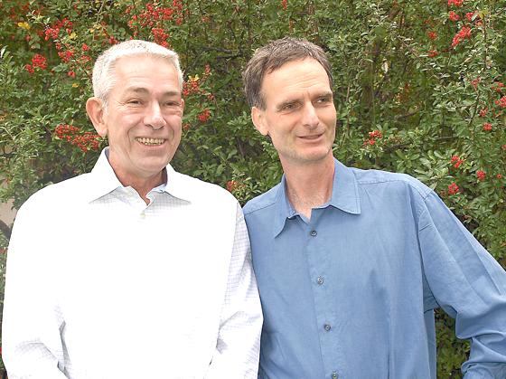 Wolfgang Poschenrieder und Robert Winkler (v. l.) wollen eine Bürgerenergiegenossenschaft gründen. 	Foto: privat