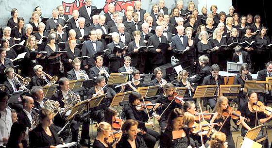 Hohe Ziele steckt sich der Ottobrunner Chor, der am 23. November im Wolf-Ferrari-Haus eine Kostprobe seines musikalischen Könnens gibt.	Foto: VA