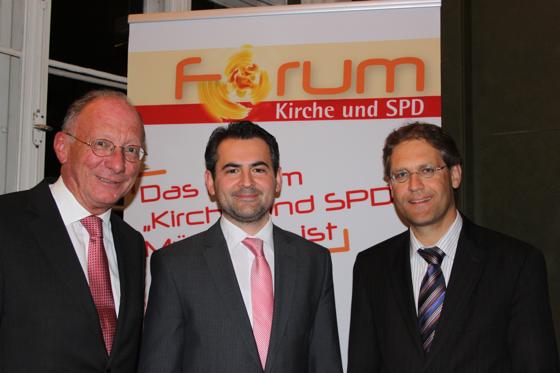 Von links nach rechts: Franz Maget, Benjamin Idriz und Doktor Andreas Renz.	Foto: VA