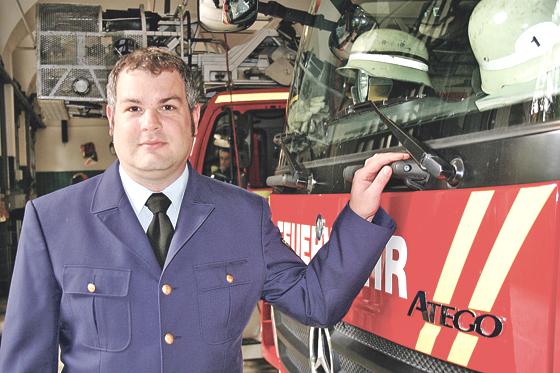 Brandoberrat Florian Petz von der Branddirektion München erläuterte die Pläne zum möglichen Neubau einer Feuerwache in Feldmoching.	Foto: ws