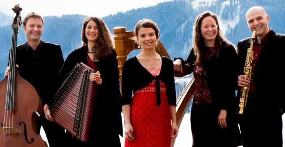 Die Münchner Saitentratzer arrangieren klassische Weihnachtslieder ganz neu.	Foto: VA