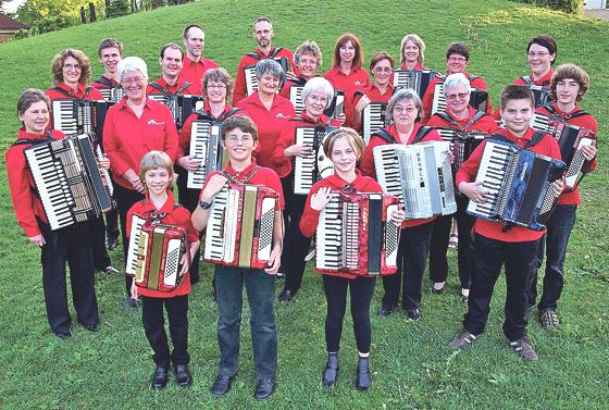 Das Ensemble „accordeonissimo“ gibt sein Adventskonzert heuer am 16. Dezember in Ebersberg. 	Foto: VA