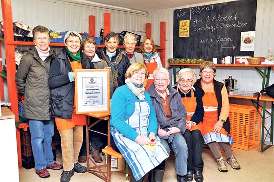 Die meisten der ehrenamtlichen Helferinnen sind seit der Gründung der Ebersberger Tafel vor zehn Jahren mit dabei.	Foto: Sybille Föll