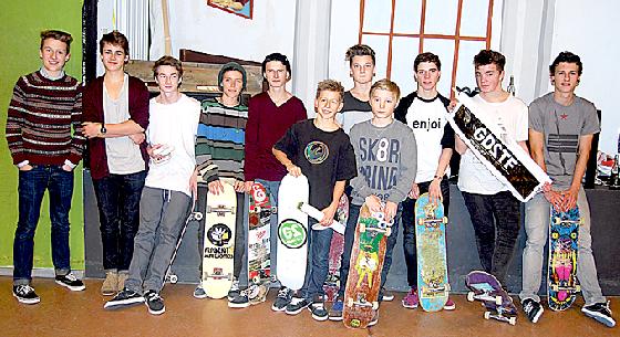 Die Teilnehmer des zweiten Skate-Contests im Poinger Jugendzentrum.	Foto: privat