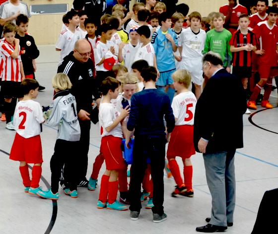 Die Münchner Stadtmeisterschaft der Fußball-Junioren fand auch heuer in der Halle des TSV Milbertshofen statt. 	Foto: Verein