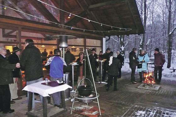 Der Tennsiclub feierte mit seinem Glühweinfest im Januar eine gelungene Premiere.	Foto: privat