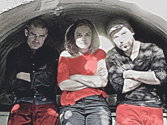 Das Trio von Red Manhole begeistert mit kantiger und schräger Musik.	Foto: Red Manhole
