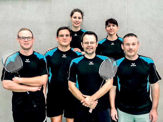 Die 2. Badminton-Mannschaft (von links): Fabian Hoffmann, Tobias Dell, Meike Lange, Eustratios Tsapanis, Doris Franz und Christian Giesegh.  	Foto: privat