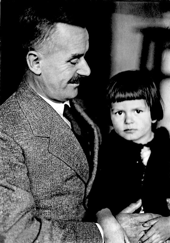 Thomas Mann mit seiner Tochter Elisabeth, um 1922. Foto: © Heinrich-Mann-Archiv der Akademie der Künste, Berlin