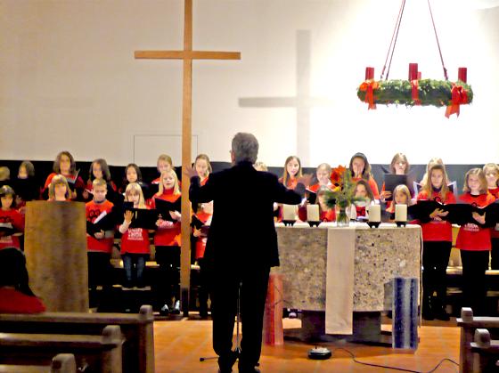 Am 3. März singt der Kinderchor Crescendo	 in Baldham in der Petrikirche. 	Foto: VA