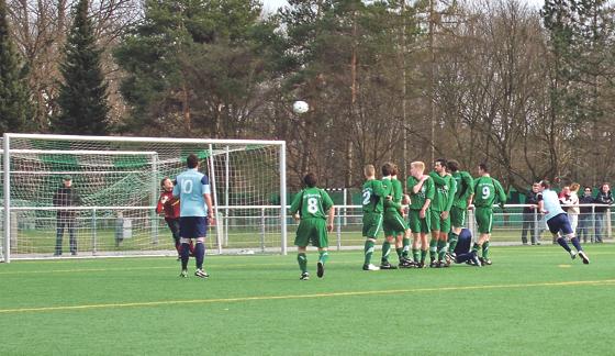 Die Mannschaft des TSV Moosach Hartmannshofen konnte beim Heimspiel nicht überzeugen.	Foto: privat