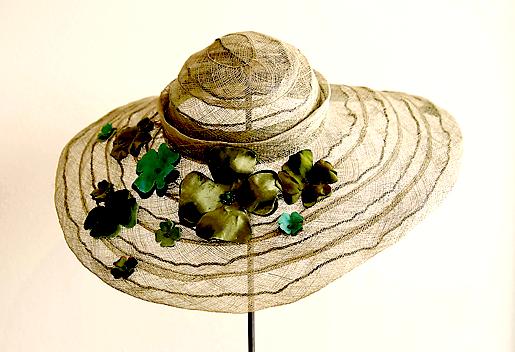 Hüte müssen getragen werden: Der Kunstgewerbe-Verein zeigt eine Auswahl an neuen Kreationen der Kopfbedeckungen. 	Foto: Verein
