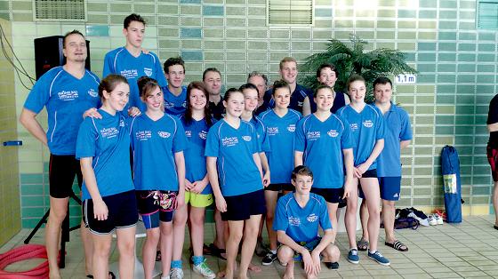 Die erfolgreiche Damen- und Herrenmannschaft des Schwimmvereins Ottobrunn.	Foto: SVO