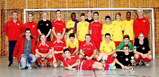 Beim Turnier in Ottobrunn belegten die zwei B-Junioren Mannschaften des FCO den ersten und zweiten Platz. 	Foto: privat