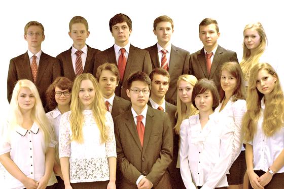 Das gesamte Team des Schülerunternehmens »Lost in Munich«.	Foto: privat