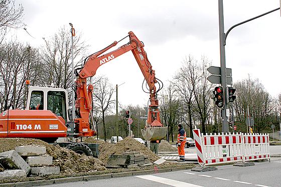 Der Umbau der Kreuzung Wintrichring/Allacher/Nederlinger Straße hat begonnen.	Foto: ws