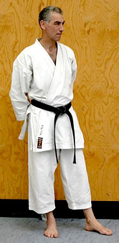 Karatemeister Carlo Fugazza lehrt in Ottobrunn. 	Foto: privat