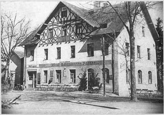 Die Ausflugsgaststätte »Wald-Restauration Fantasie« in Waldtrudering 1932. Foto: privat