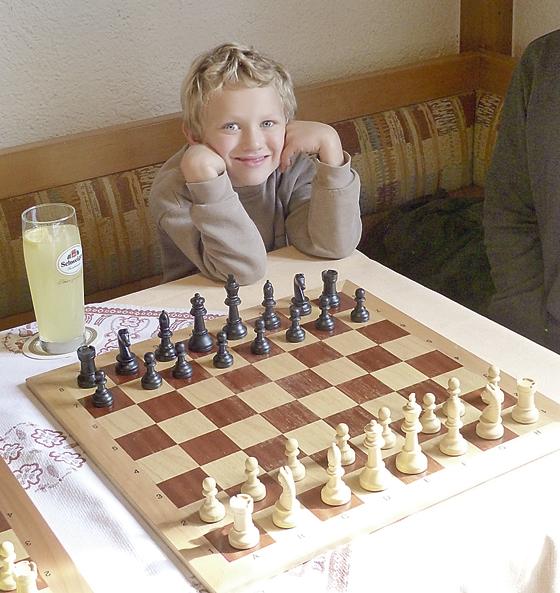 Paul Menzner hat schon gegen Großmeister Michael Prusikin am Brett gesessen. 	Foto: Schachclub