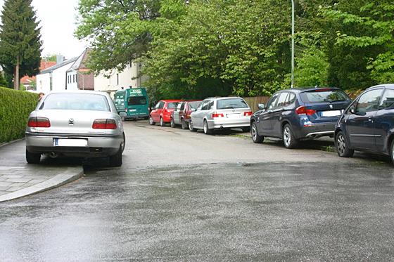 In Obergiesing ist die neue Parklizensierung nicht überall ein Ort der Freude  wie hier im Randgebiet von Sachranger- und Simseestraße. Foto: HH