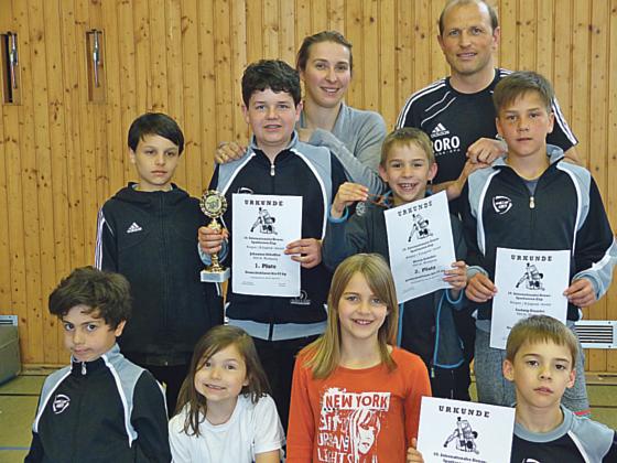 Die jungen Ringer aus St. Wolfgang freuten sich über ihre guten Platzierungen in Untergriesbach. Foto: Verein