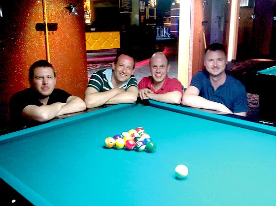 Die Plätze 1-4 bei der Vereinsmeisterschaft im Poolbillard belegten (von links nach rechts): Michael Gilik, Richard Bendl, Josef Bendl und Reinhold Wachall. 		  Foto: Verein