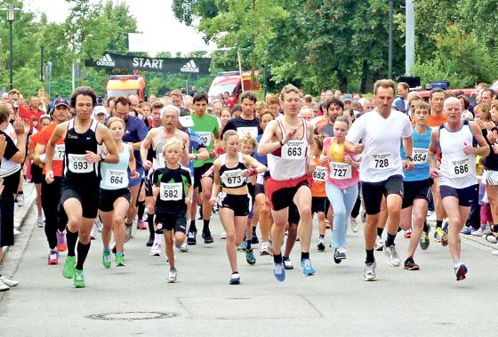 Laufwettbewerbe für Groß und Klein sind Teil des großen Feldkirchner Sportfests.	Foto: privat