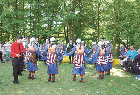 Anatolische Folkloreeinlagen gab es es auf dem deutsch-türkischen Fest zu bewundern. Foto: VA