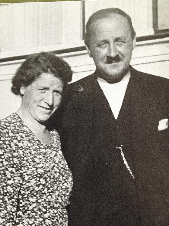Franziska und Johann Berger aus Vaterstetten, Foto aus den 1950er Jahren.	Foto: privat