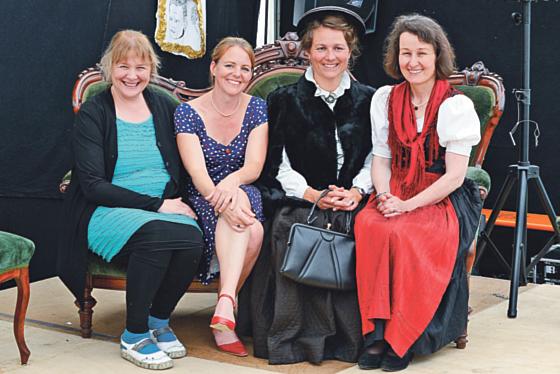 Die Vorstandsmitglieder Kerstin Schmäling, Franziska Ahlborn, Gerlinde Berger und Maria Riedl (v. l.). Foto: Schule