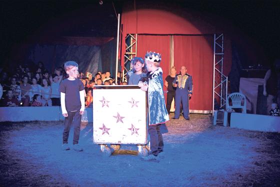 Die Kinder der Haldenberger Grundschule tauchten in einer Projektwoche in die Zirkuswelt ein. 	Foto: VA
