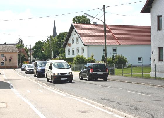 Die Polizei führt im Nordteil der Feldmochinger Straße in Feldmoching regelmäßig Radarkontrollen durch.	Foto: ws