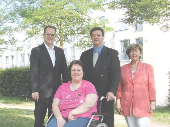 Markus Rinderspacher, Udo Ernst mit Frau Jacqueline und Hiltrud Broschei.	Foto: privat