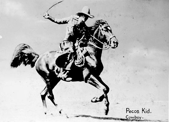 Clubmitglied »Pecos Kid. Cowboy«, um 1934, Fotografie-Postkarte.	Foto: © Cowboy Club München