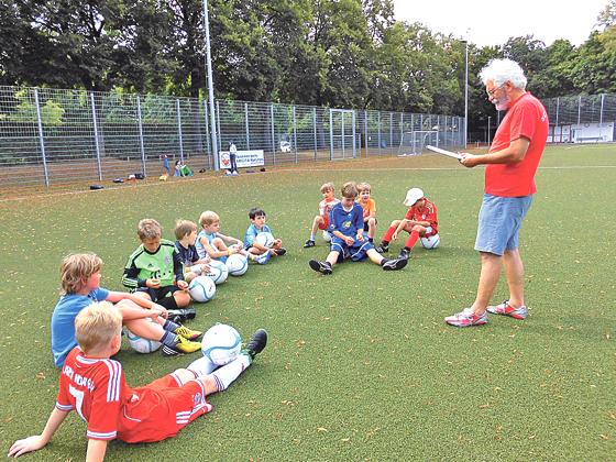 Der SC Amicitia bietet noch ein Feriencamp für fußballbegeisterete Buben und Mädchen an. 	Foto: Verein