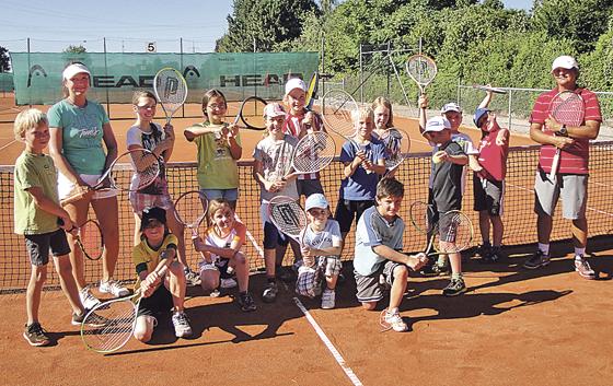 14 Grundschulkinder hatten beim EIP-Ferienprogramm schon viel Spaß beim Tennisschnuppern.	Foto: VA