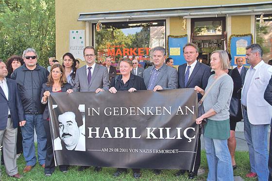 In Ramersdorf versammleten sich die Menschen zum Gedenken an Habil Kilic.	Foto: privat