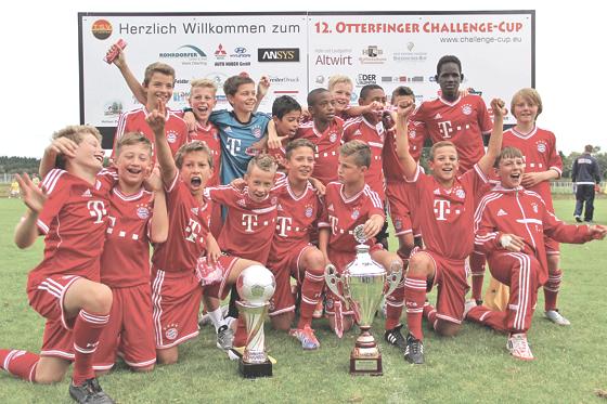 Wie schon in den Jahren zuvor durfte sich der FC Bayern über den Wie schon in den Jahren zuvor durfte sich der FC Bayern über den Sieg des  Challenge-Cups freuen. 	Foto: alpen PRSieg des  Challenge-Cups freuen. 	Foto: alpen PR
