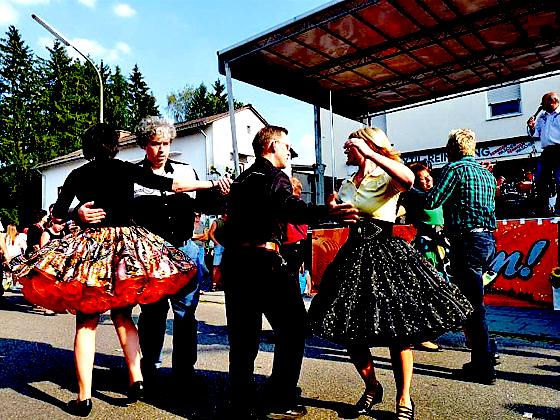 Beim Ottostraßenfest zeigte die Square Dance Gruppe, was sie kann.	Foto: VA