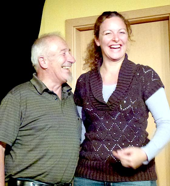 Gute Unterhaltung bietet das »Laimer Brettl«, hier Klaus Wallner und Anna Eichner.	Foto: VA