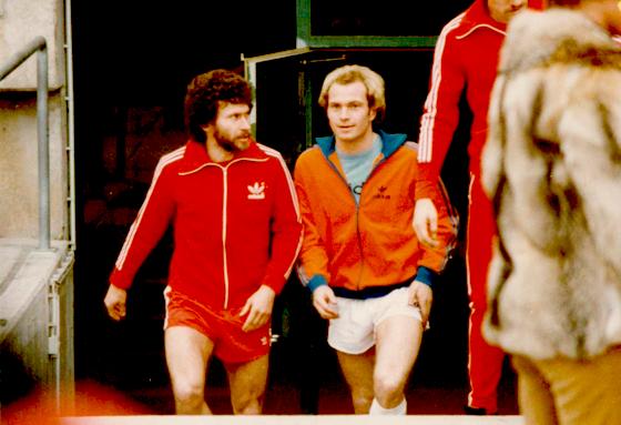 Szene aus »Profis  ein Jahr Fußball mit Paul Breitner und Uli Hoeneß«, der jetzt zu sehen ist.	© Christian Weisenborn