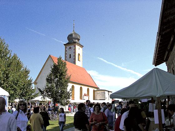 Am 29. September findet der nächste Bauernmarkt in Frauenneuharting statt. 	Foto: Heimatverein Frauenneuharting	