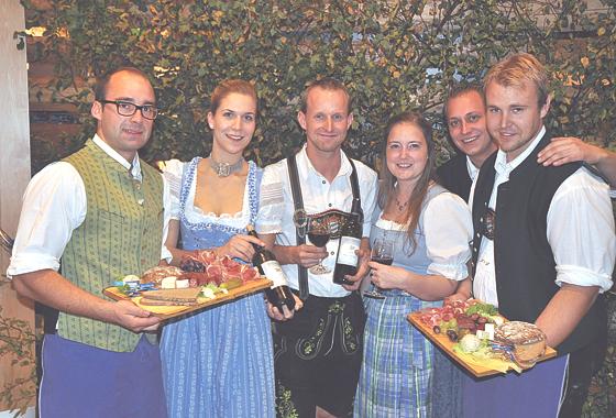 Der Burschenverein Deisenhofen freut sich auf viele Gäste beim Weinfest.	Foto: VA