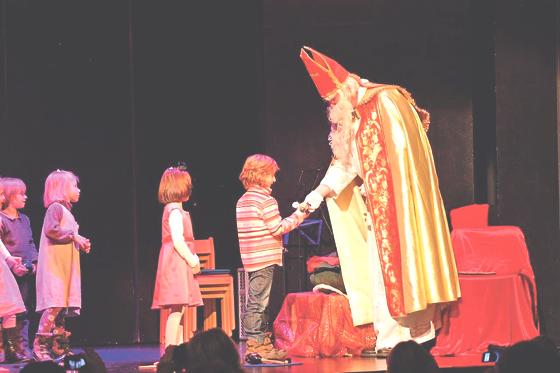 Der Nikolaus kommt zu den Kindern nach Unterhaching.	Foto: Musikschule