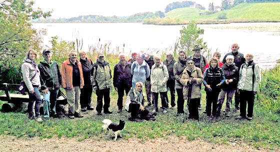 Die Teilnehmer der Wanderung am Egglburger See.	Foto: privat